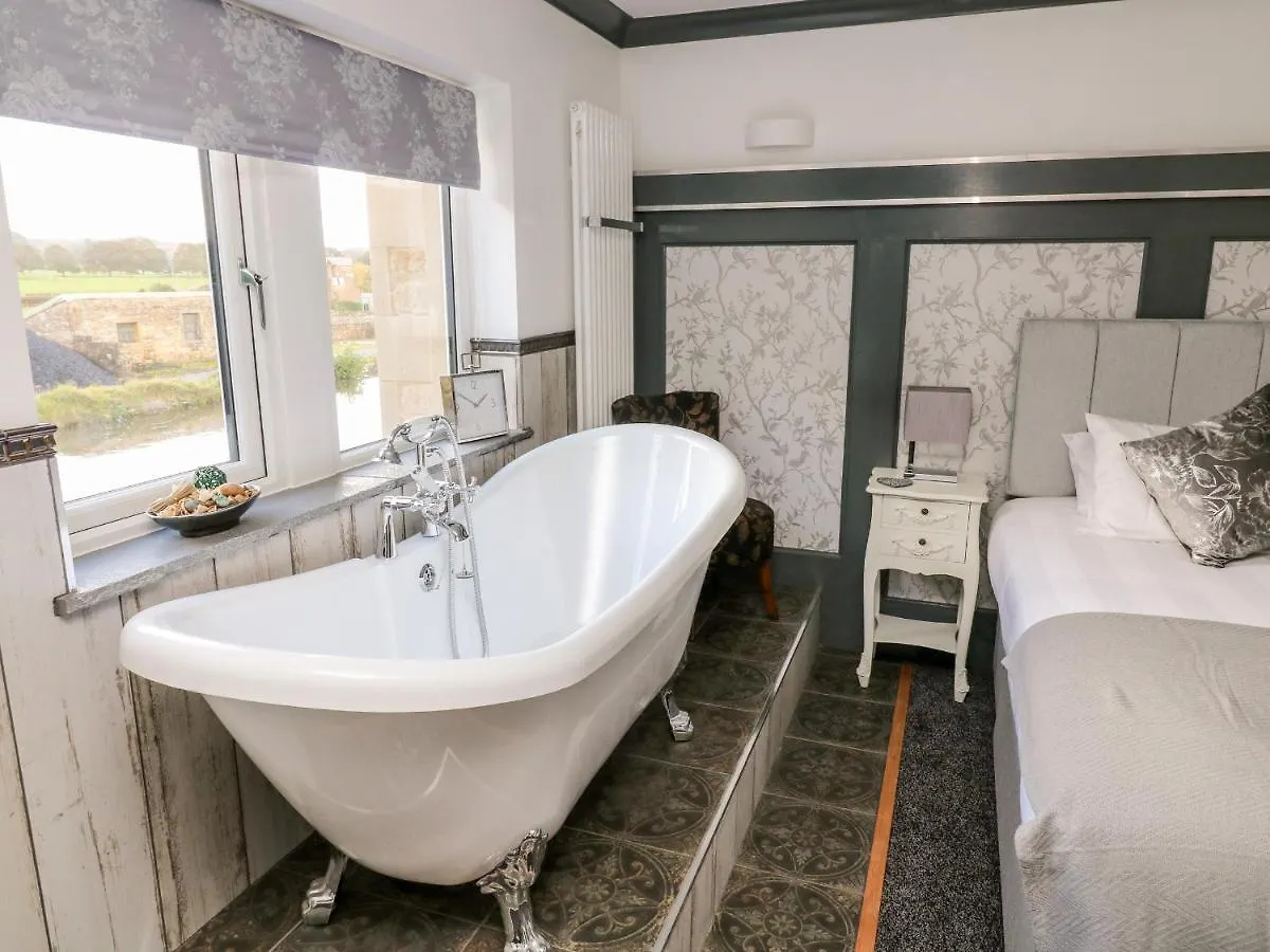 Lock View Villa Skipton